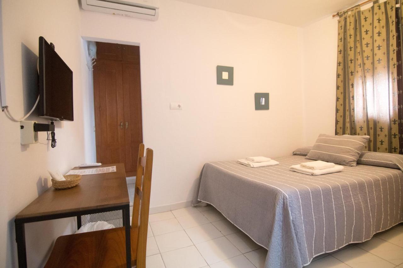 Ochomin Hostel San Martin del Tesorillo Exterior photo