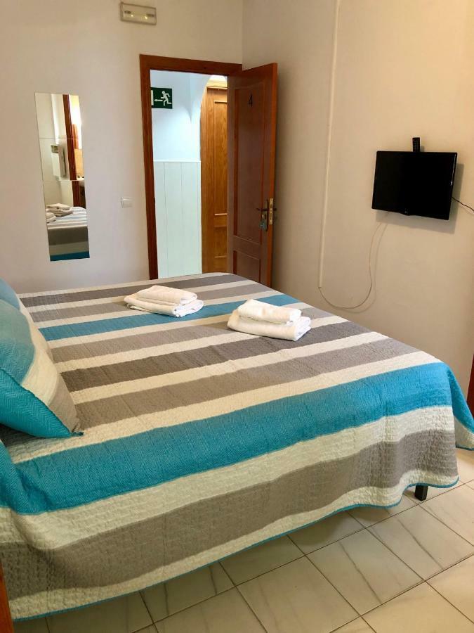 Ochomin Hostel San Martin del Tesorillo Exterior photo