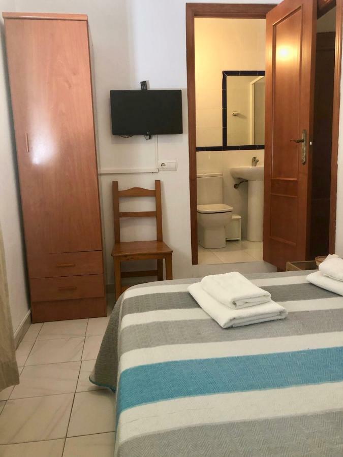 Ochomin Hostel San Martin del Tesorillo Exterior photo