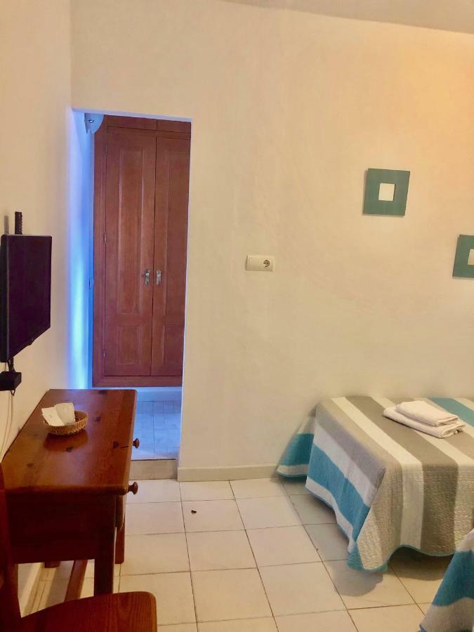 Ochomin Hostel San Martin del Tesorillo Exterior photo